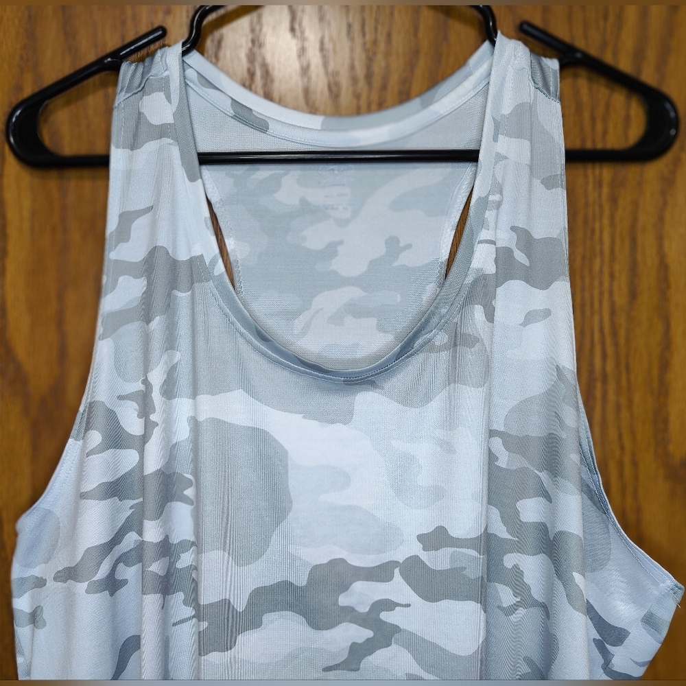 Women's Athletic Works Gray Camo Racer Back Tank, Size XXL - Picture 2 of 5